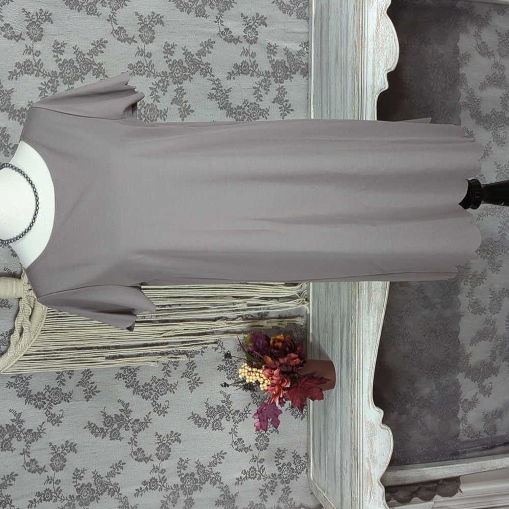 42POPS scalloped trim shift dress